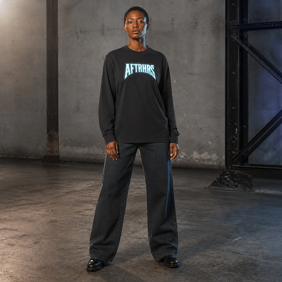 6 AM Polar Long Sleeve — black front model